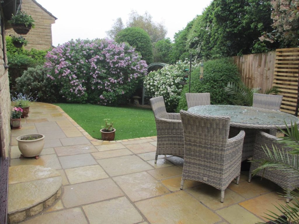 buff limestone patio